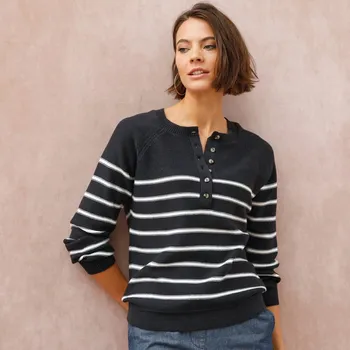 Dámský svetr Pruhovaný pulovr s výstřihem na knoflíčky nám. modrá/režná 38/40