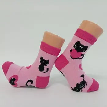 Dívčí ponožky Trepon Mína světle růžové (dívčí bavlněné ponožky s kočičkami)