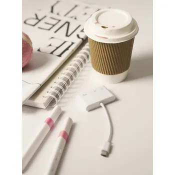 Čtečka paměťových karet Sinsay - Adaptér USB-C s čtečkou karet SD a microSD - bílá - 324HJ-00X - 324HJ-00X-ONE