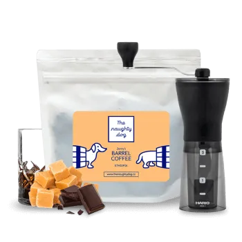 Příprava kávy The naughty dog Set Whiskey Hario Mini Mill