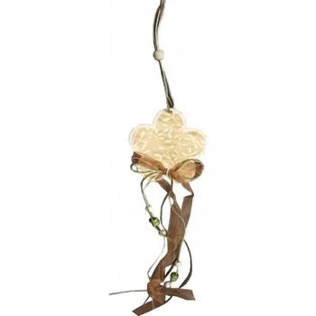 Obraz Dřevěná velikonoční závěska s květinami