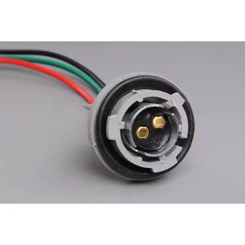 Objímka na žárovku patice BAY15d plastová