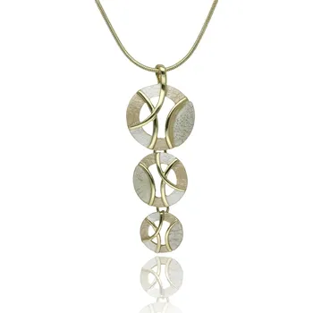 Náhrdelník Yvon Dekoltový náhrdelník ORO s vrstveným kruhovým motivem