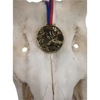 Dřevo Novák Medaile podle hodnocení CIC jelena č.817 - zlatá medaile podle hodnocení CIC s motivem jelena