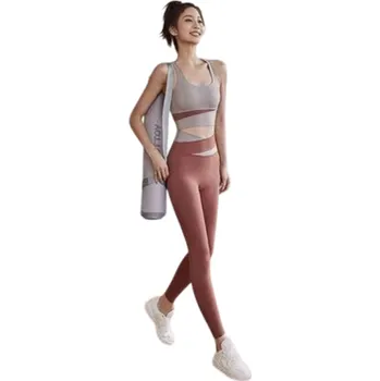 Dámské legíny Dámská sportovní souprava Legíny a sportovní podprsenka Jednobarevná fitness souprava z nylonu a spandexu béžova M