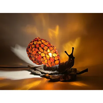Lampička Lampa Hlemýžď Tiffany s jantarem, vitrážová, 4800 g, jedinečný design