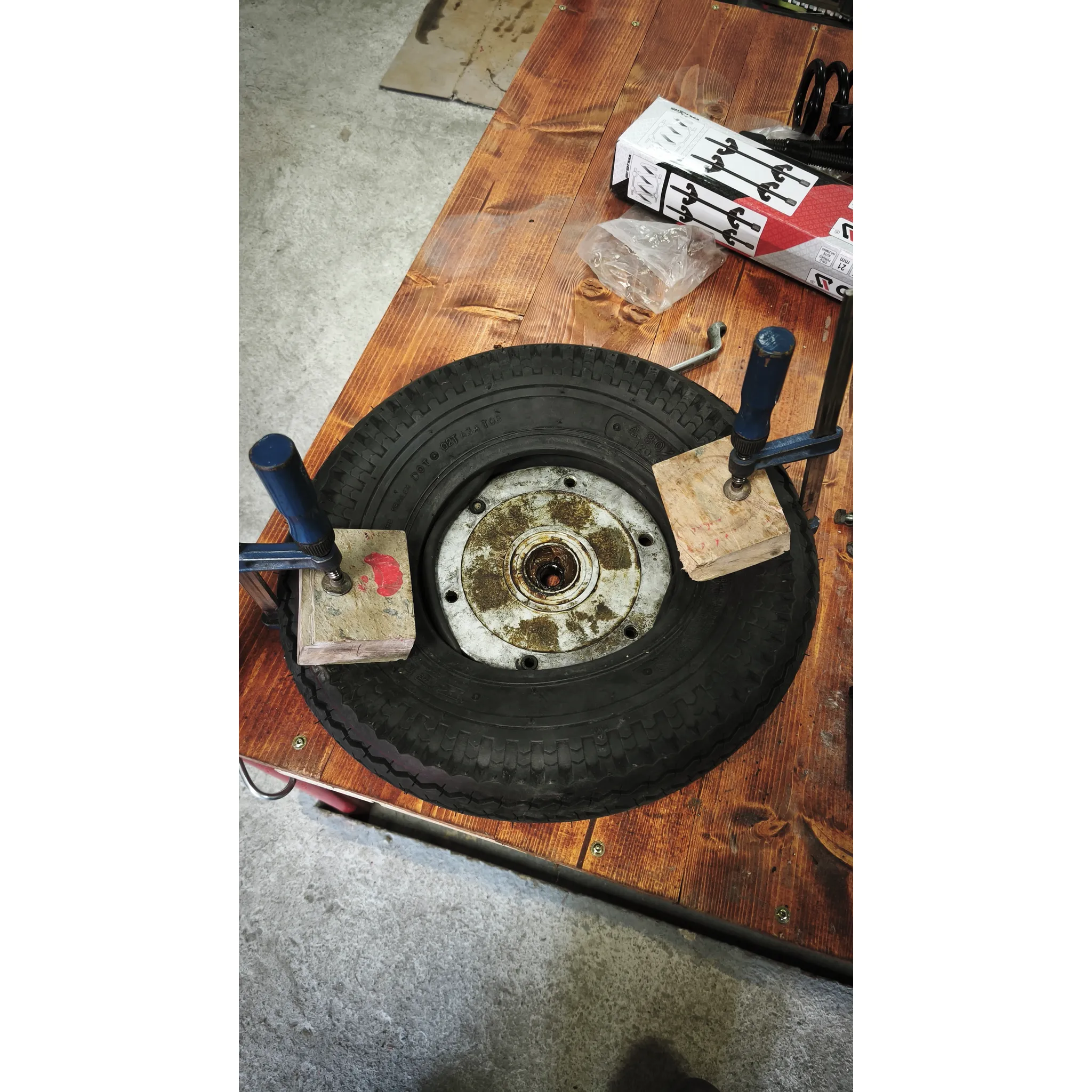 Fotografie 6 - Pneu pro těžký stroj Kenda K371 4 -8 K71 M