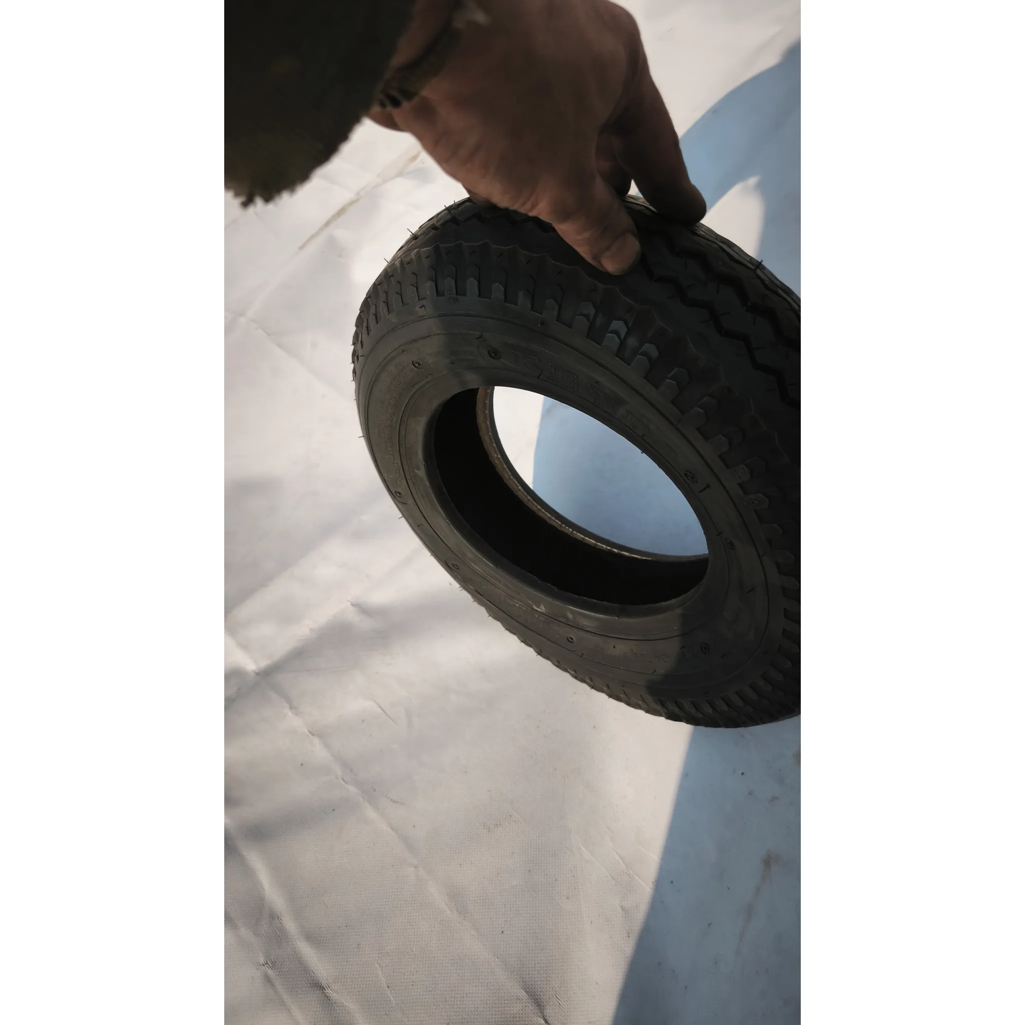 Fotografie 2 - Pneu pro těžký stroj Kenda K371 4 -8 K71 M