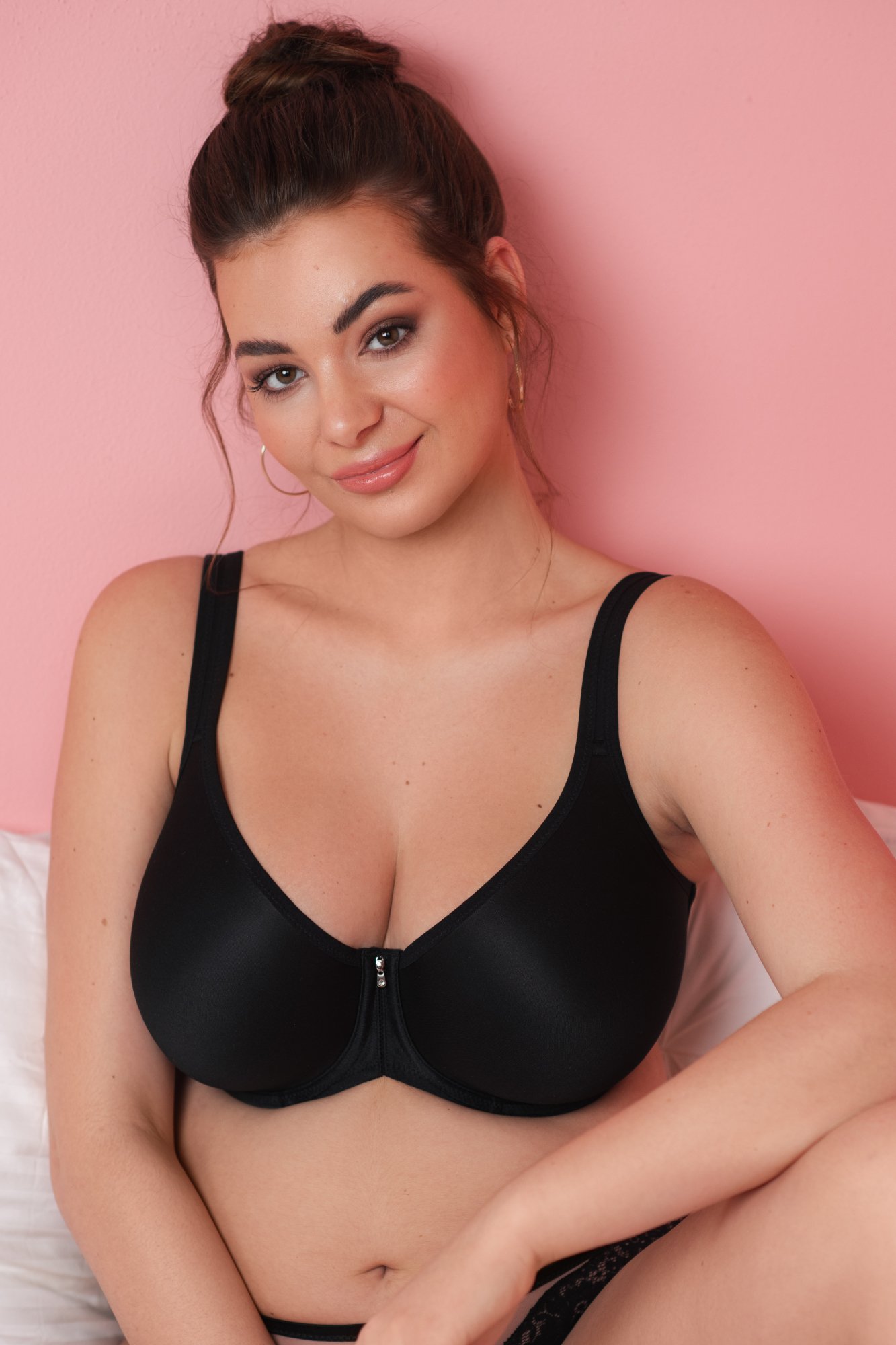 Triola Perfect Fit bezešvá a tence vyztužená podprsenka černá 28746 - BLV04/černá / 95 / F f28746-04