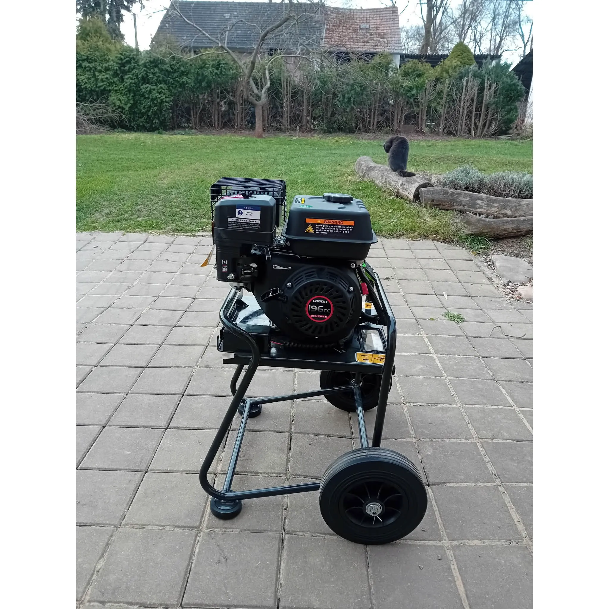 Fotografie 4 - Drtič větví Zipper ZI-HAEK2120