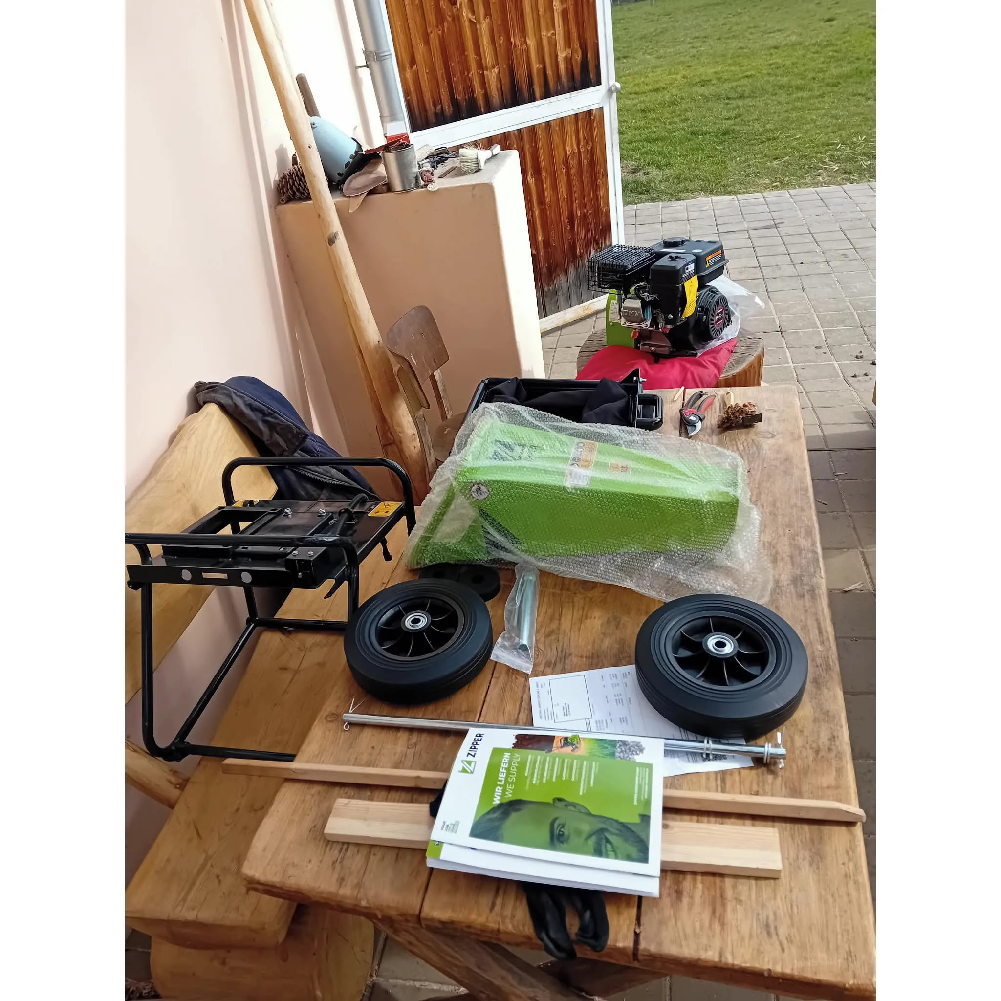 Fotografie 3 - Drtič větví Zipper ZI-HAEK2120