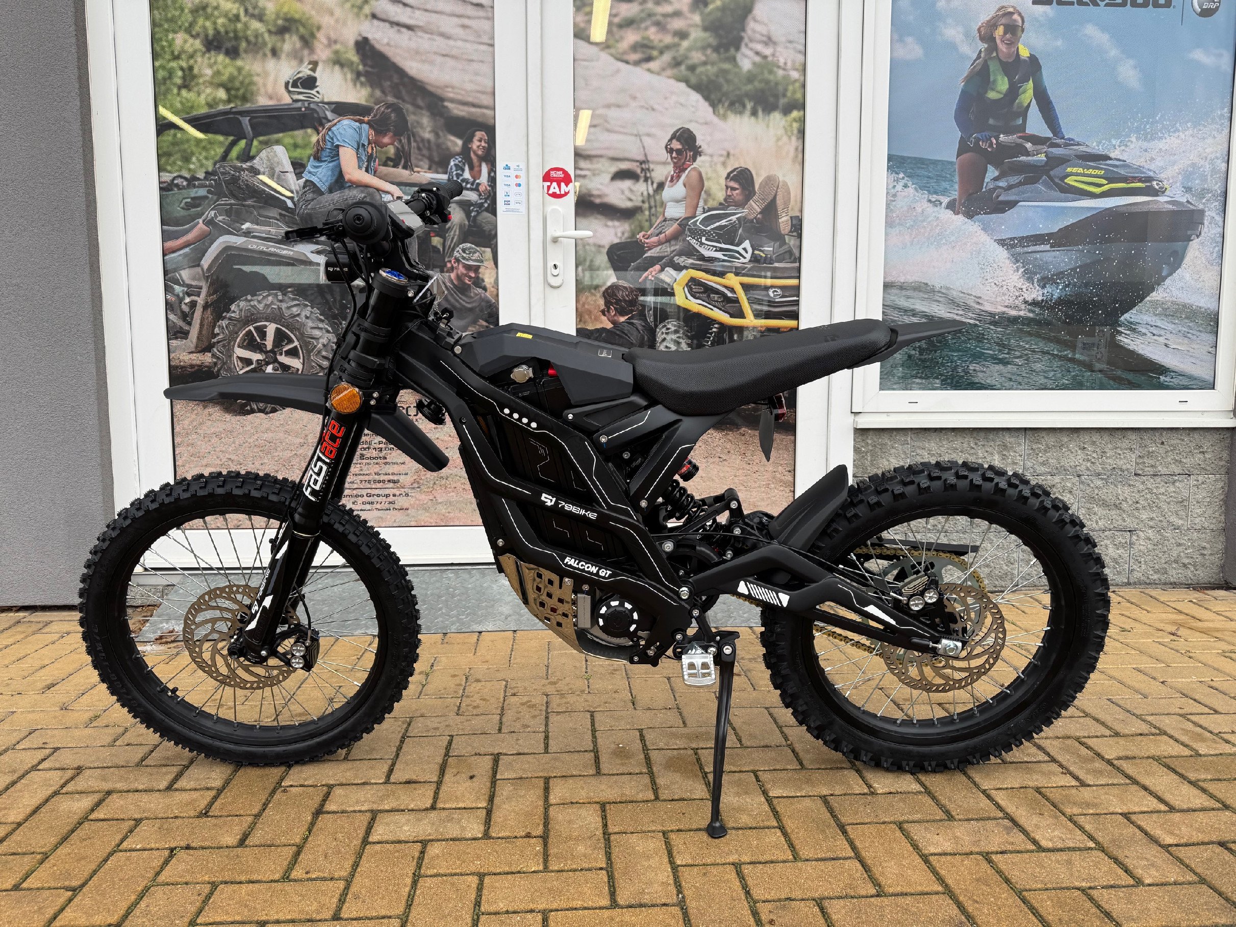 79BIKE Falcon GT černé barvy