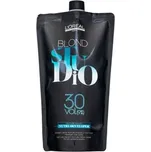 Vlasová kosmetika v naší nabídce nese jména těch nejslavnějších kadeřnických značek. Barvení značky L´Oréal Professionnel z kolekce Blond Studio byly vytvořeny pro blond vlasy speciálně pro ženy. Tento kadeřnický zázrak má objem 1000 ml.