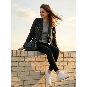 Dámské tričko Sinsay - Tričko se řasením po stranách - šedá - 767BB-85X - 767BB-85X-S