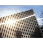 Brett Martin Komůrková polykarbonátová deska 2,10 × 4 m, 2 stěny – 1,5 kg/m² (bronz)