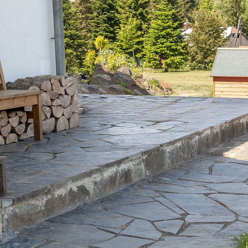 Nepravidelná dlažba – břidlice 15 m² 15 m²
