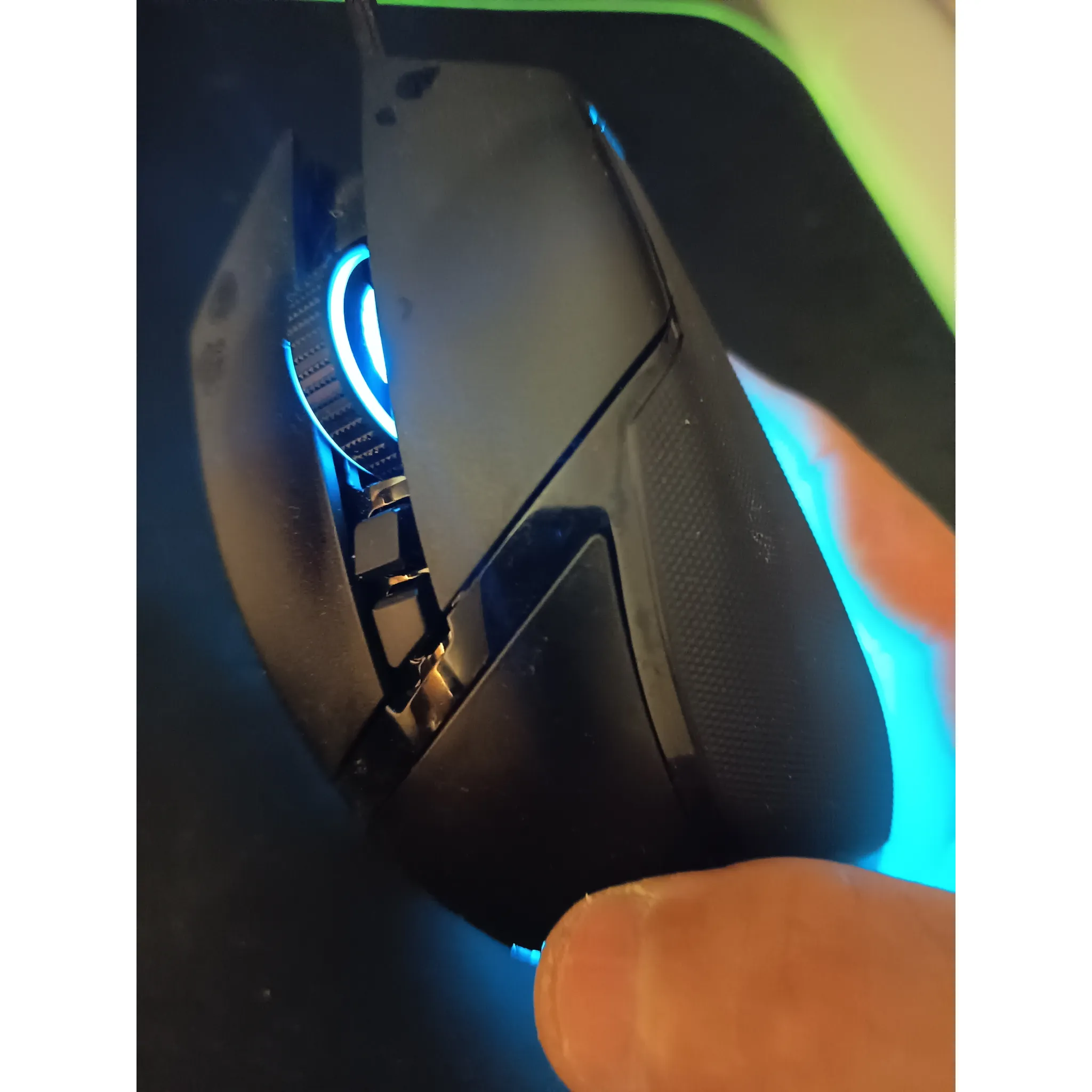 Fotografie 8 - Myš Razer Basilisk V3