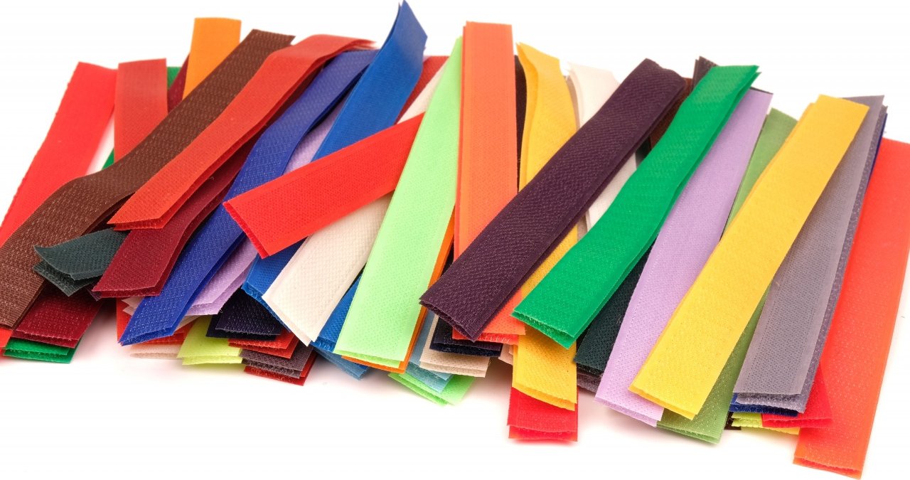 Suchý zip šíře 2 cm stříhaný 20 cm, varianta mix barev