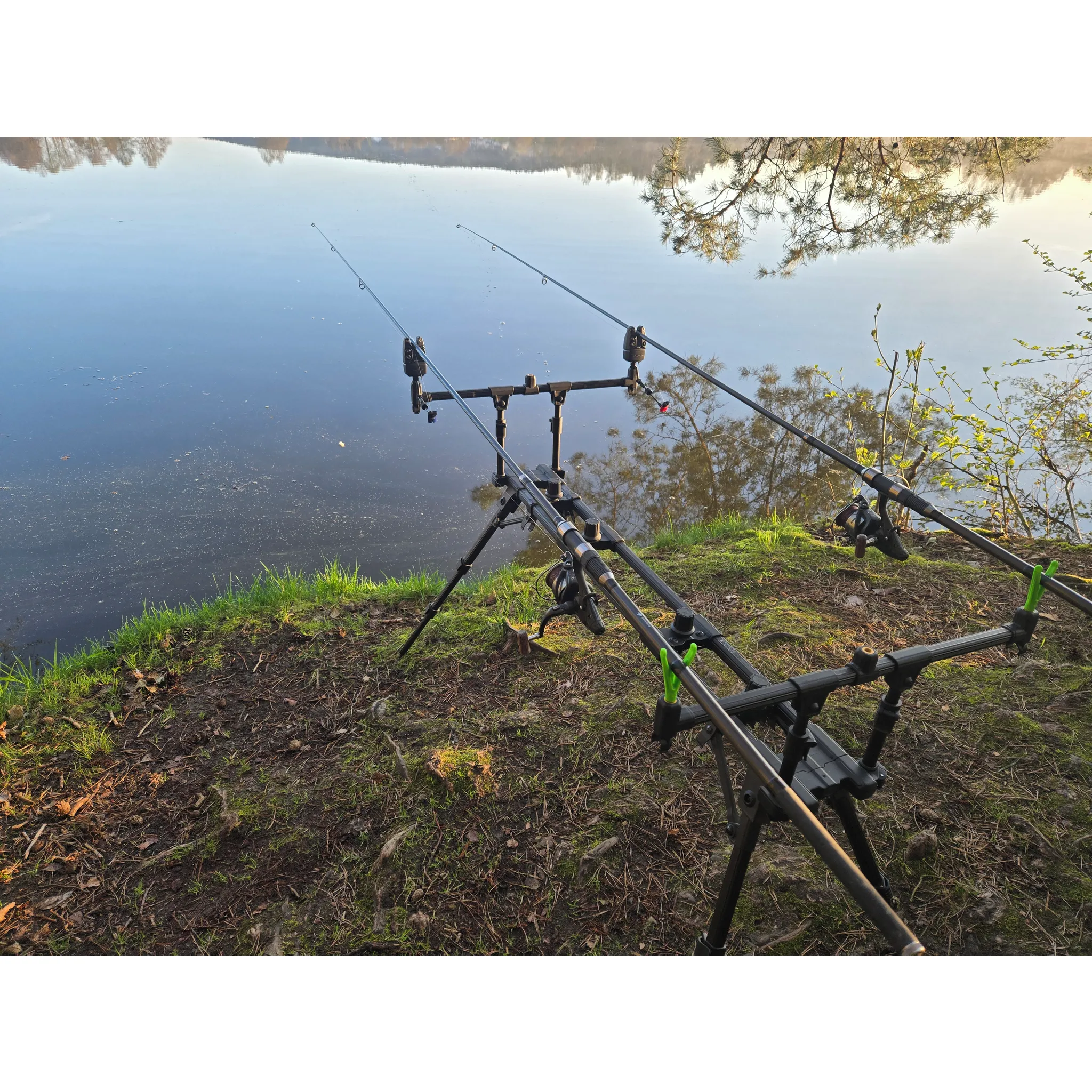 Fotografie 2 -  Zfish Rod Pod Construct 3 Rods