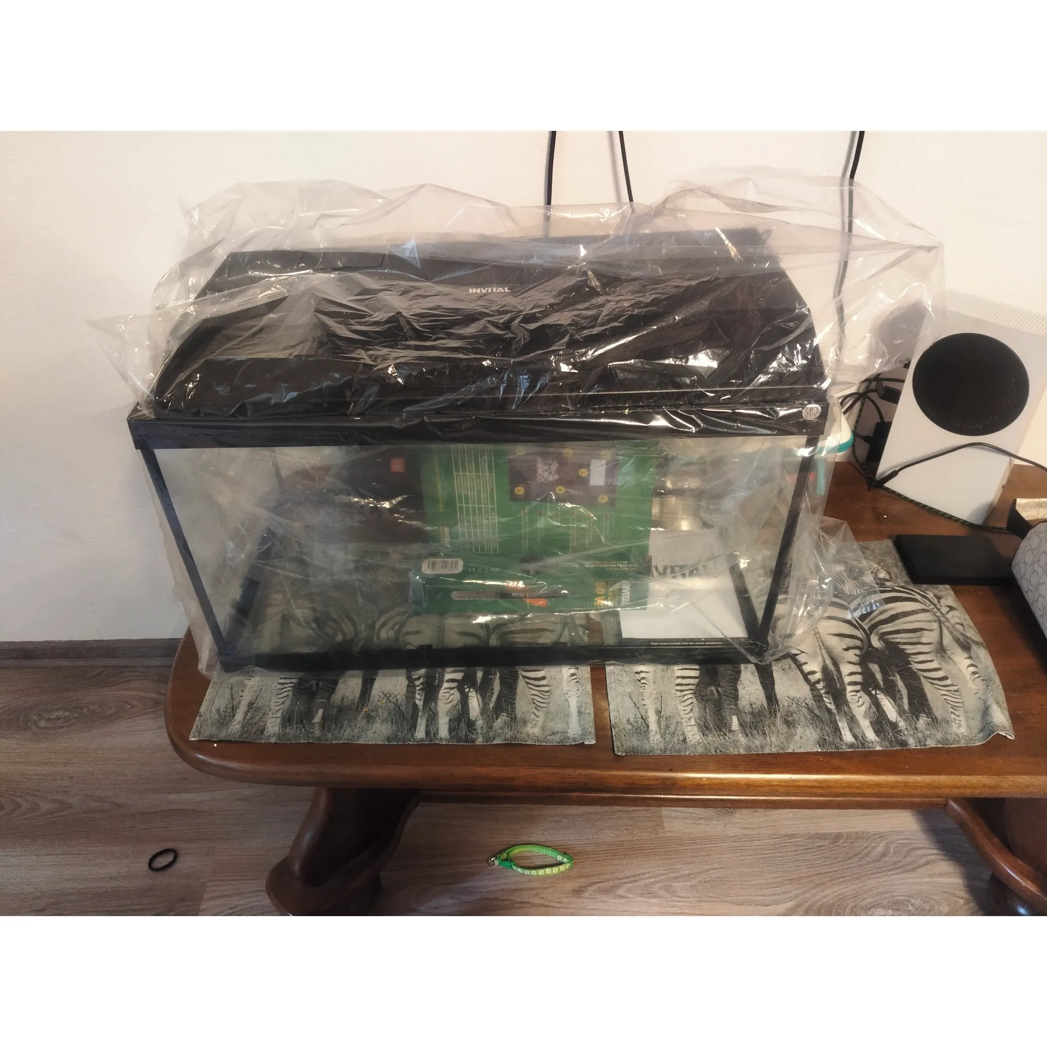 Fotografie 2 - Akvárium Invital LED s biofiltrem a topítkem 60 l