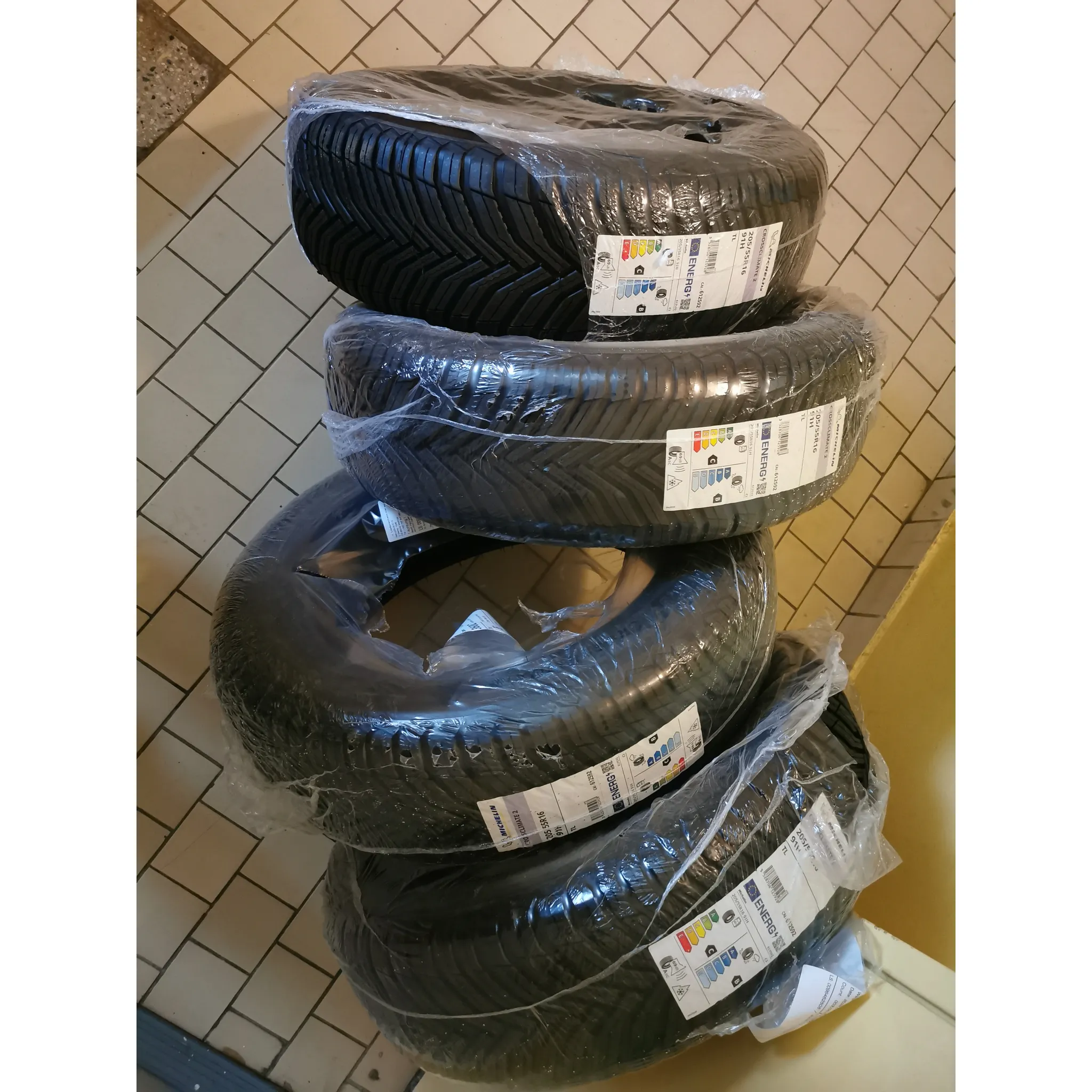 Fotografie 3 - Celoroční osobní pneu Michelin CrossClimate 2 205/55 R16 91 H