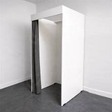 Převlékací kabinka 1000x1000mm,výška 2200mm,včentě obložení z LTD bílá perla