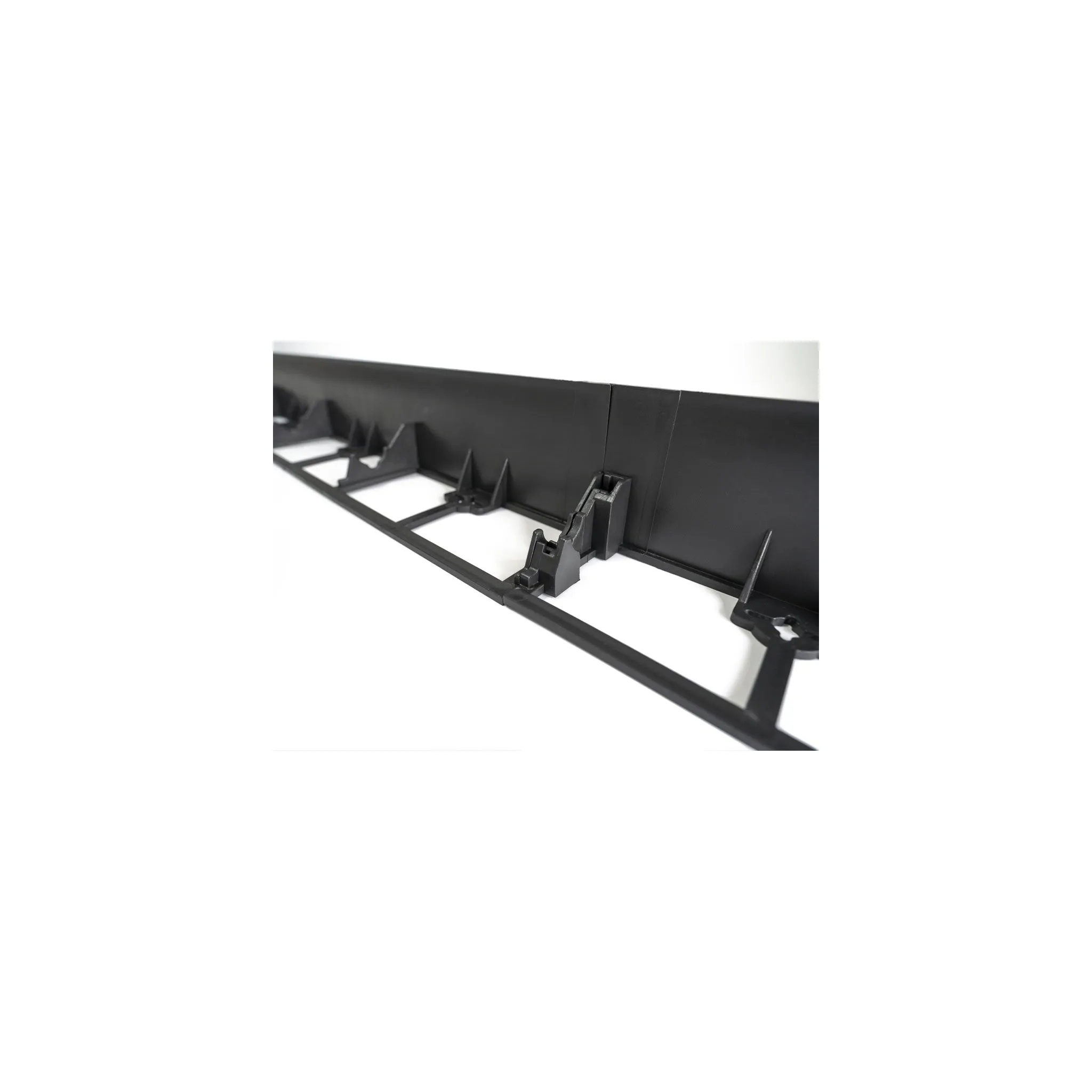 Fotografie 7 - Zahradní obrubník LEGI Obrubník pro neviditelné ohraničení plastový 60 x 1000 mm černý