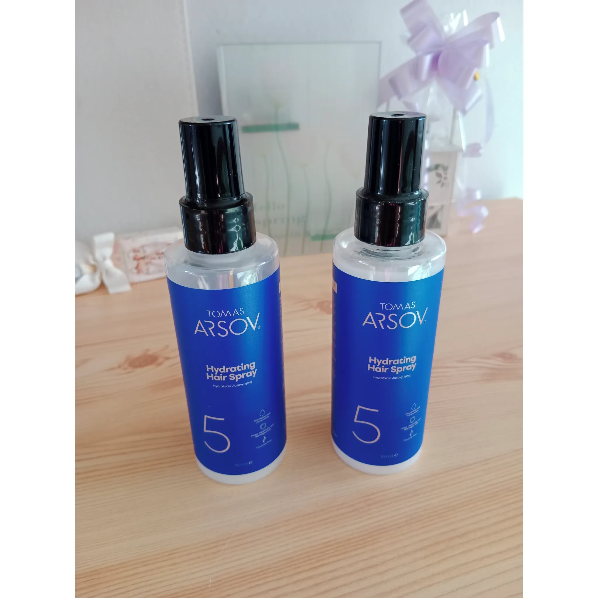 Fotografie 2 - Stylingový přípravek Tomas Arsov Shine & Seal Hair Spray 150 ml