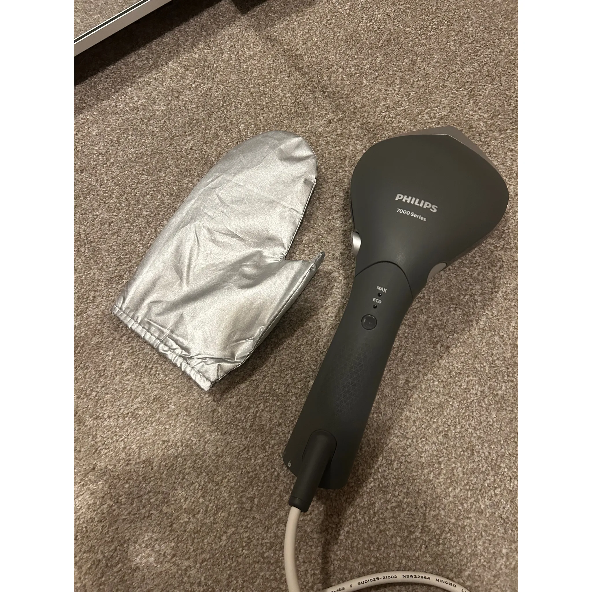 Fotografie 15 - Napařovač oděvu Philips 7000 Series STH7060/80