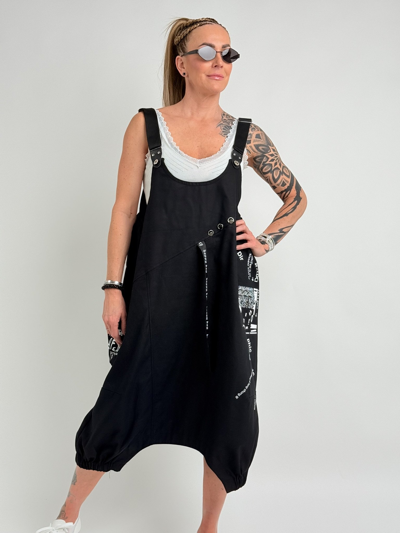 Voga Móda Černé šaty HAPPY Černá, UNI S-XL