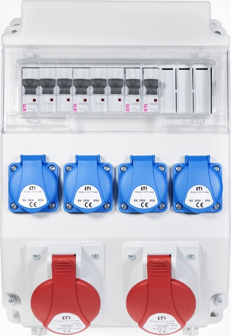ETI EDS11 4/2 16/32 B zásuvková skříň se 4x zásuvkou na 230V/16A 1x zásuvka 400V/16A 5p a 1x zásuvka 400V/32A 5p