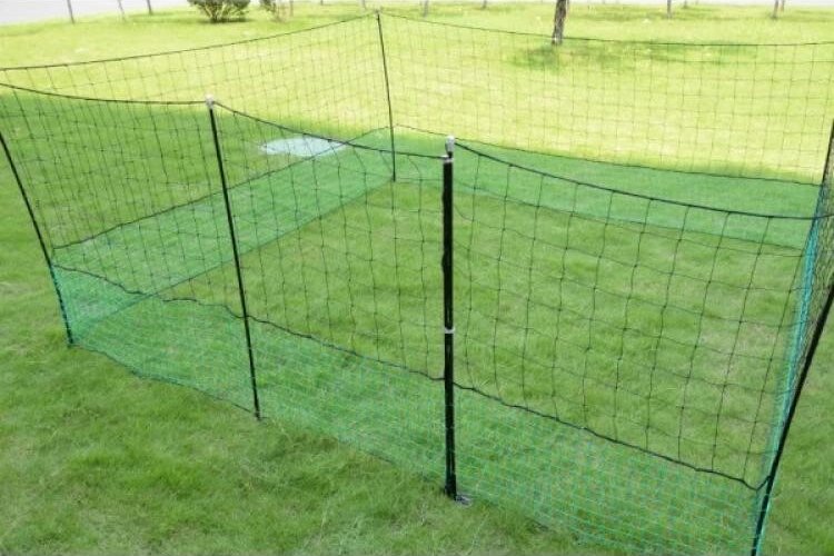 Portable Poultry Netting Barrier System