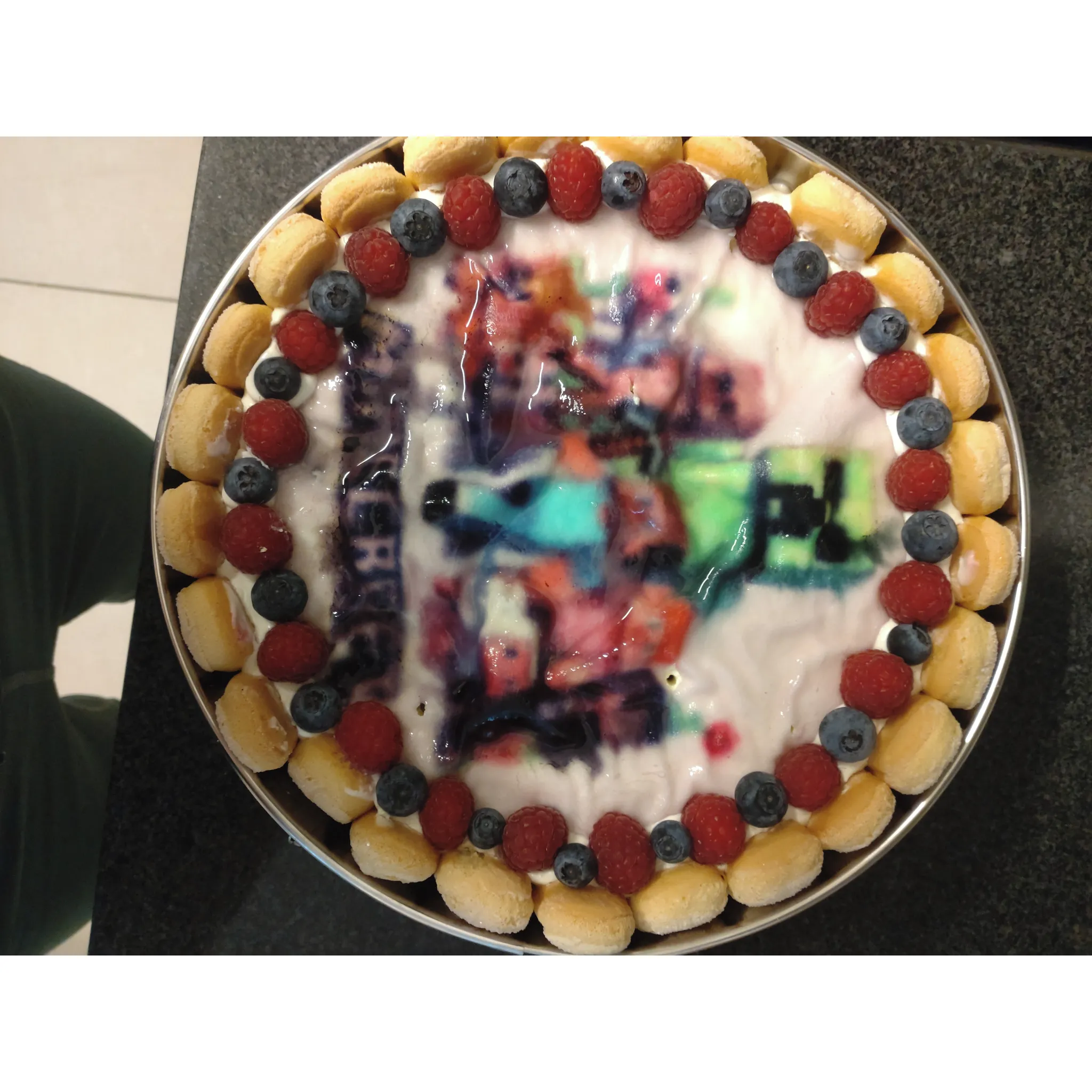 Fotografie 2 - Jedlá dekorace na dort Jedlý papír na dort kulatý 19,5 cm Méďa a lumíci ve dřevě