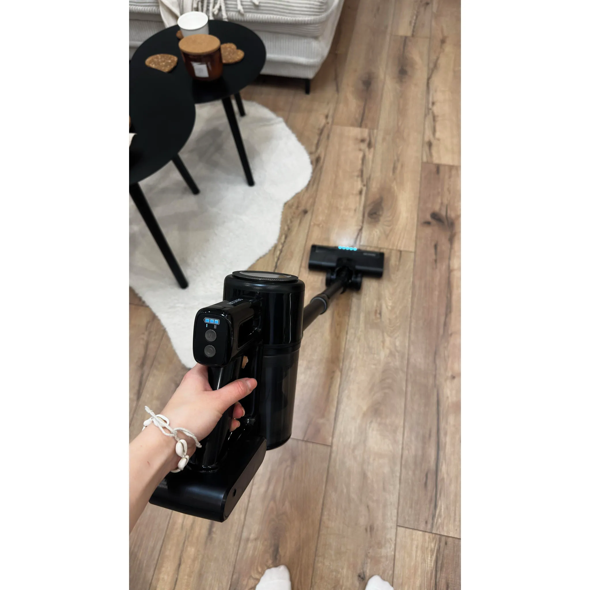 Fotografie 21 - Vysavač Sencor SVC 7221BK 41022953