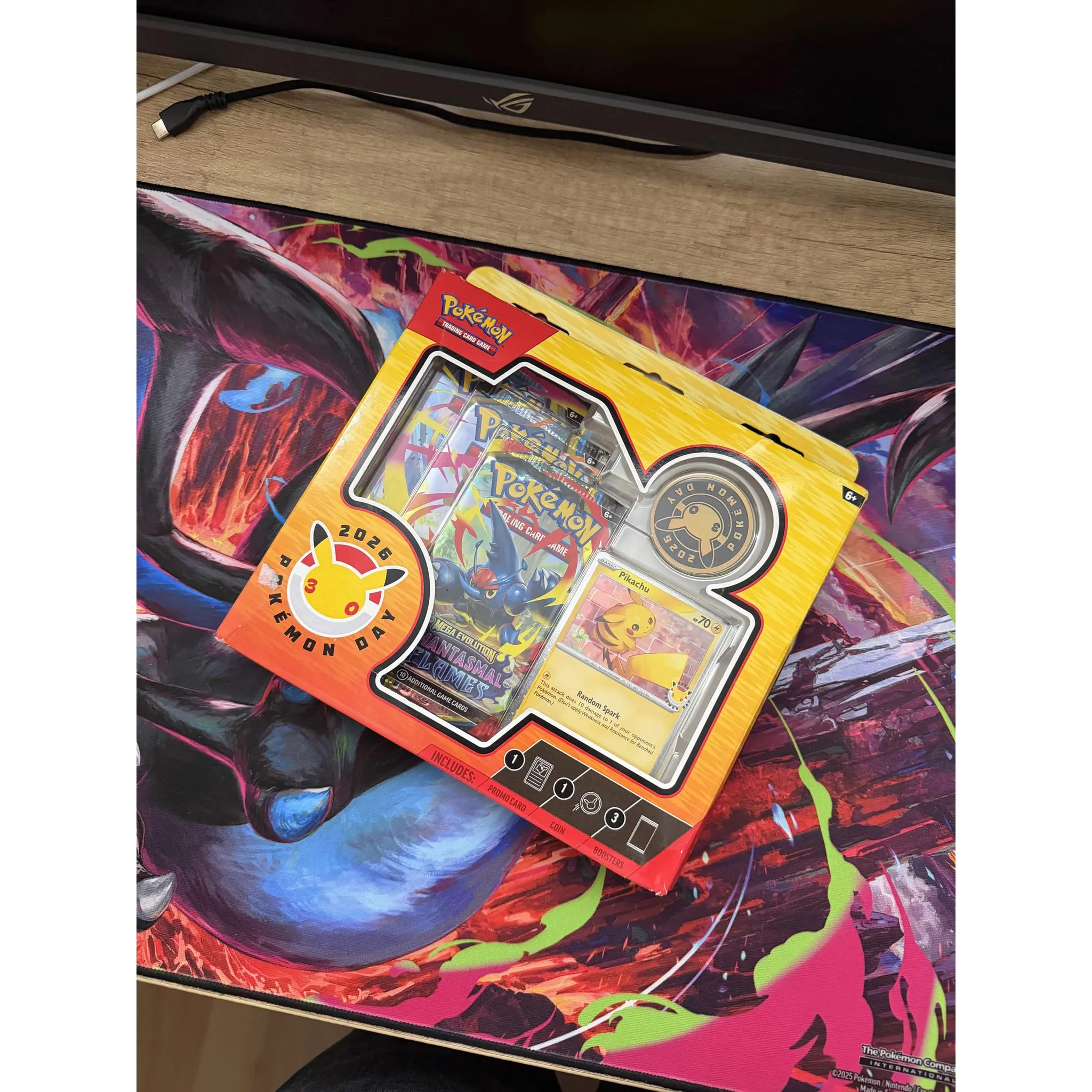 Fotografie 6 - Sběratelská karetní hra Pokémon TCG: Pokémon Day 2026 Collection