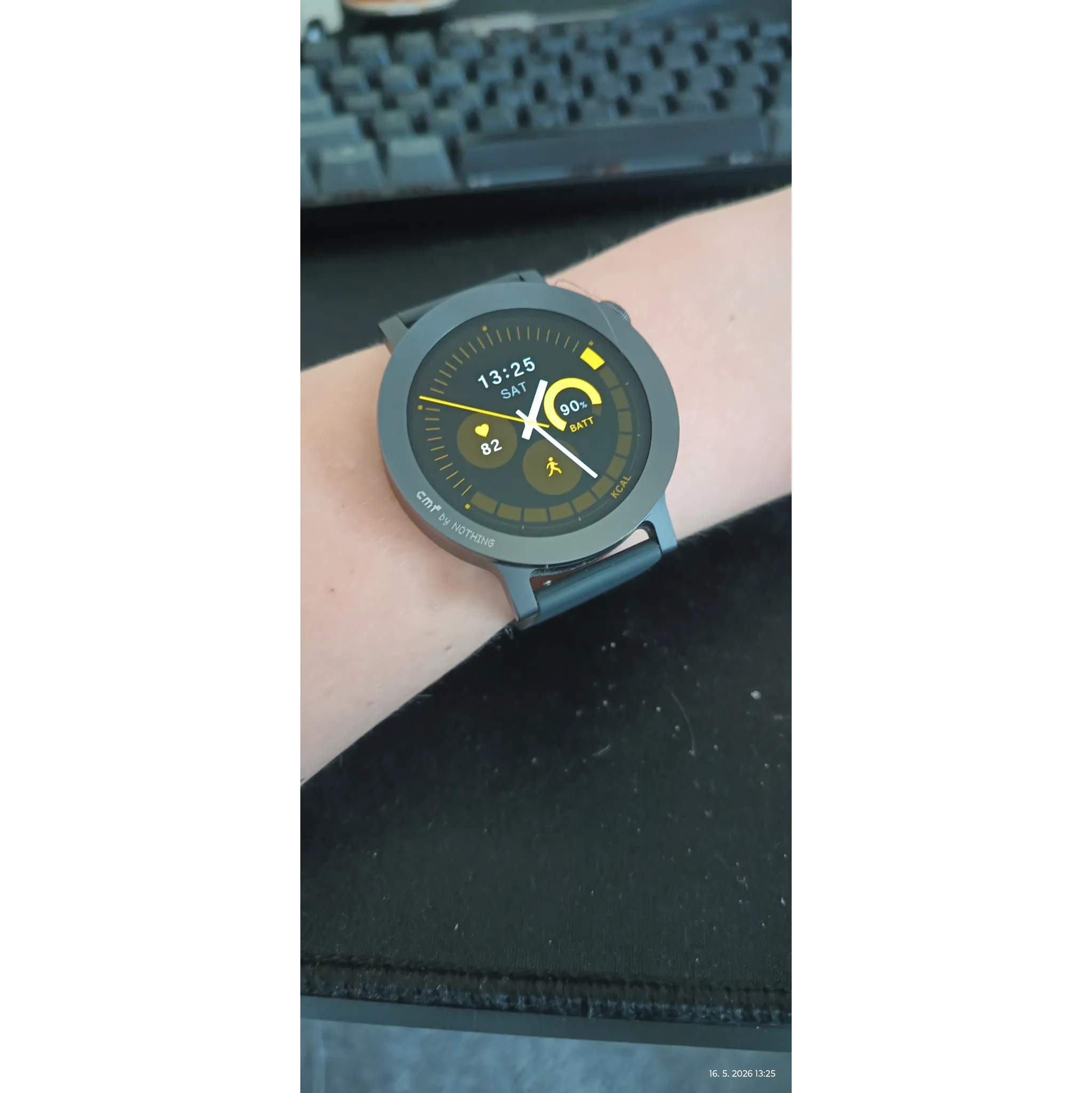 Fotografie 2 - Chytré hodinky CMF Watch 3 Pro světle šedé