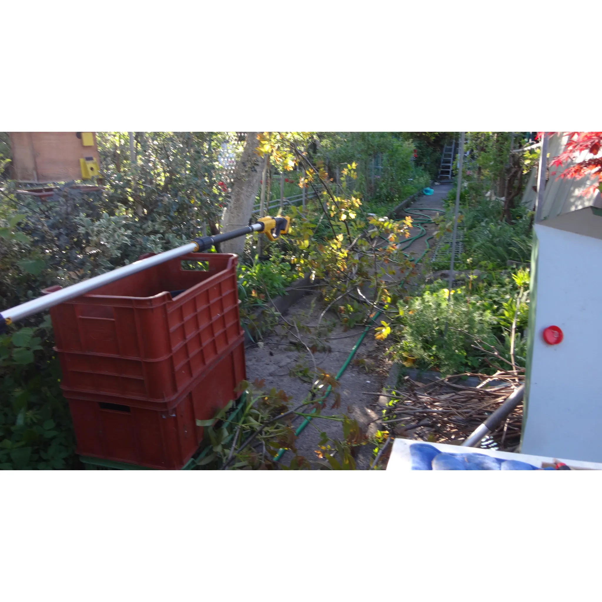 Fotografie 3 - Nůžky na větve DeWALT DCMPP569P1-QW 1x 5,0 Ah + nabíječka