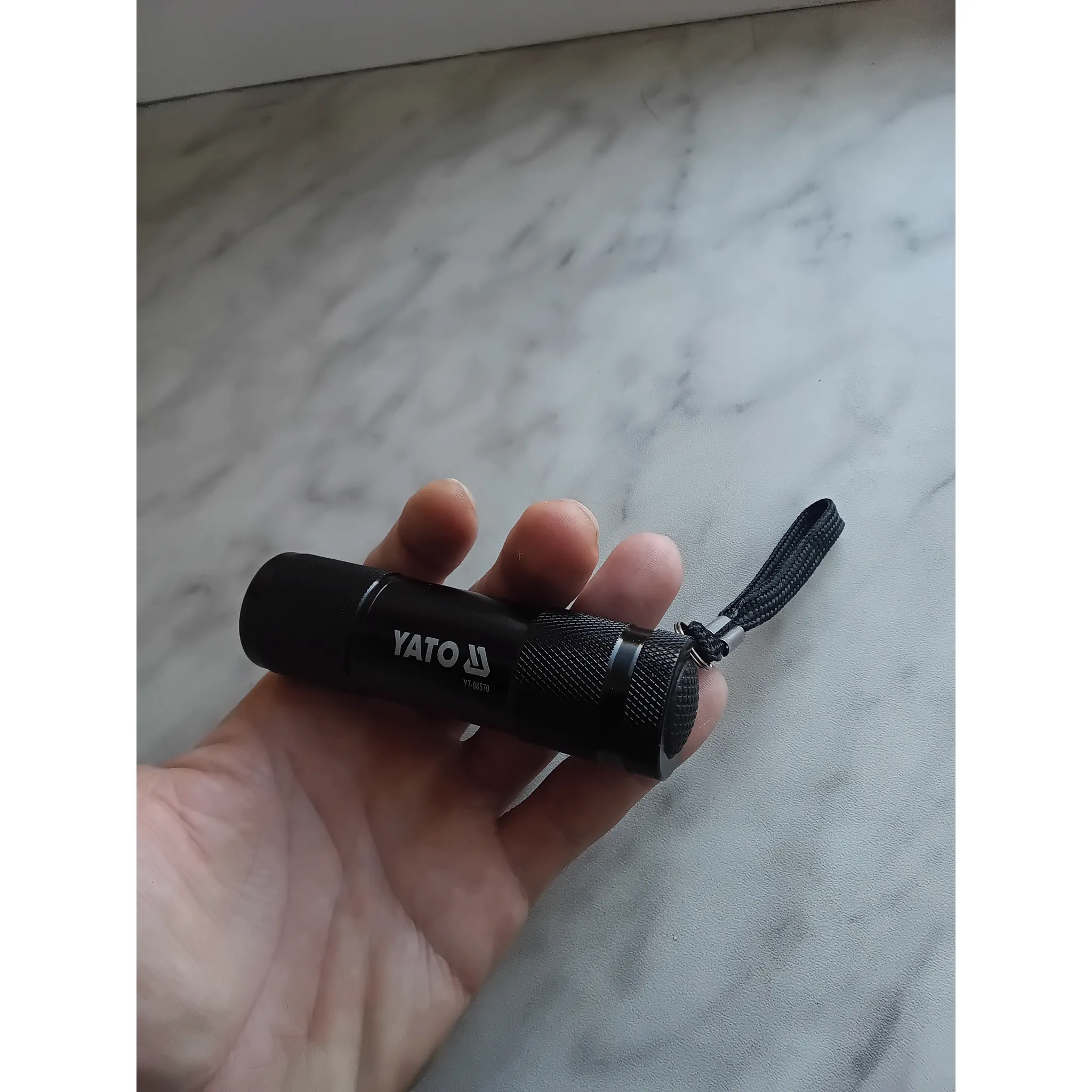 Fotografie 3 - Svítilna Yato YT-08570