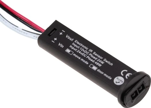 Vestavný dveřní nebo bezdotykový spínač 2v1 SENSIC 2A pro LED osvětlení černý