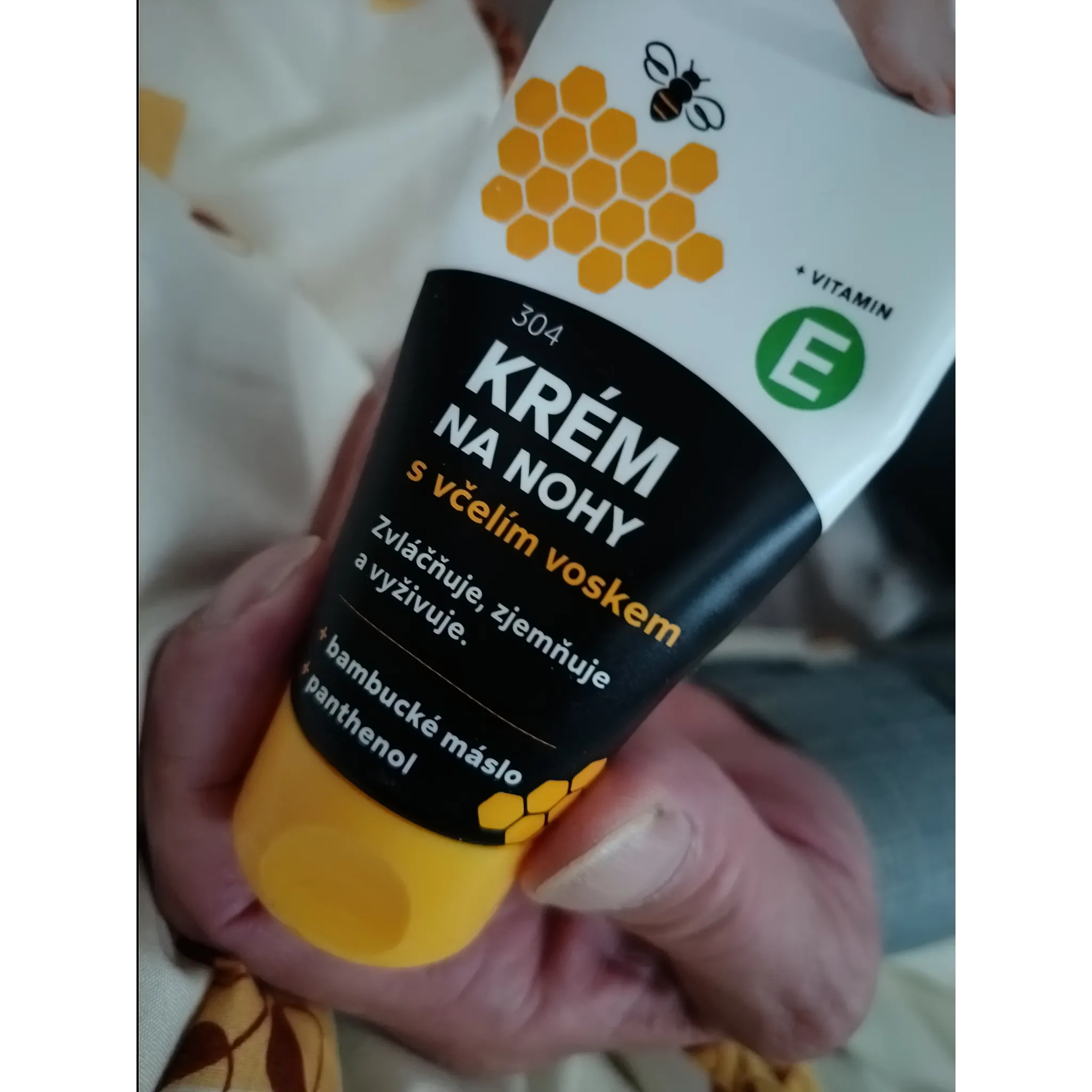 Fotografie 2 - Krém na nohy Svorto Krém na nohy se včelím voskem 100 ml