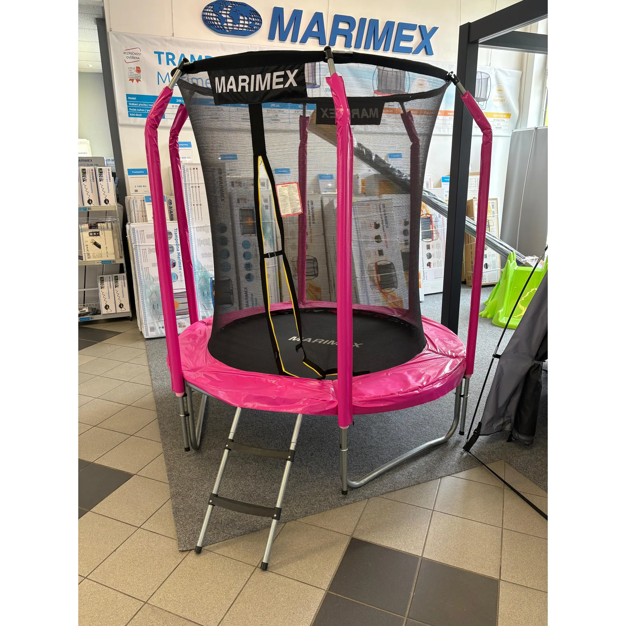 Fotografie 18 - Trampolína Marimex Standard 183 cm modrá + ochranná síť + schůdky