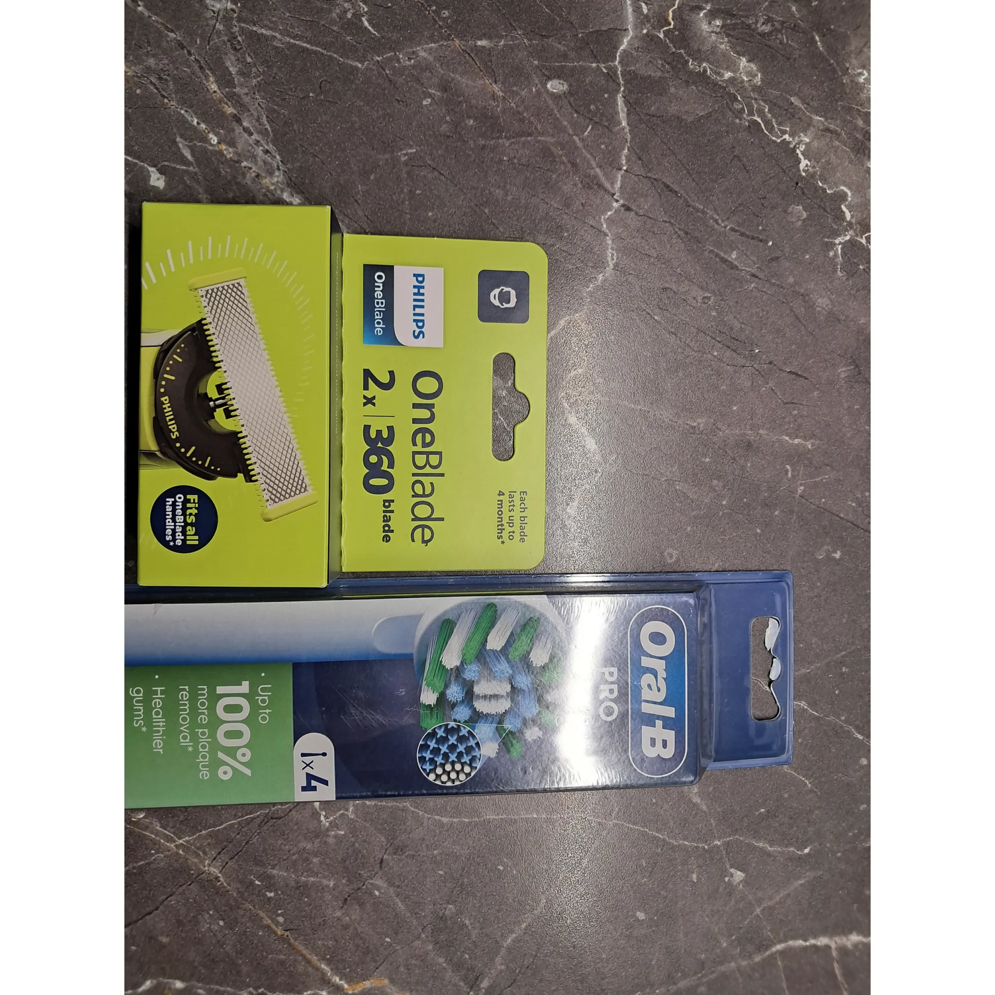 Fotografie 7 - Příslušenství k holicímu strojku Philips OneBlade 360 QP420/50 náhradní hlavice 2 ks