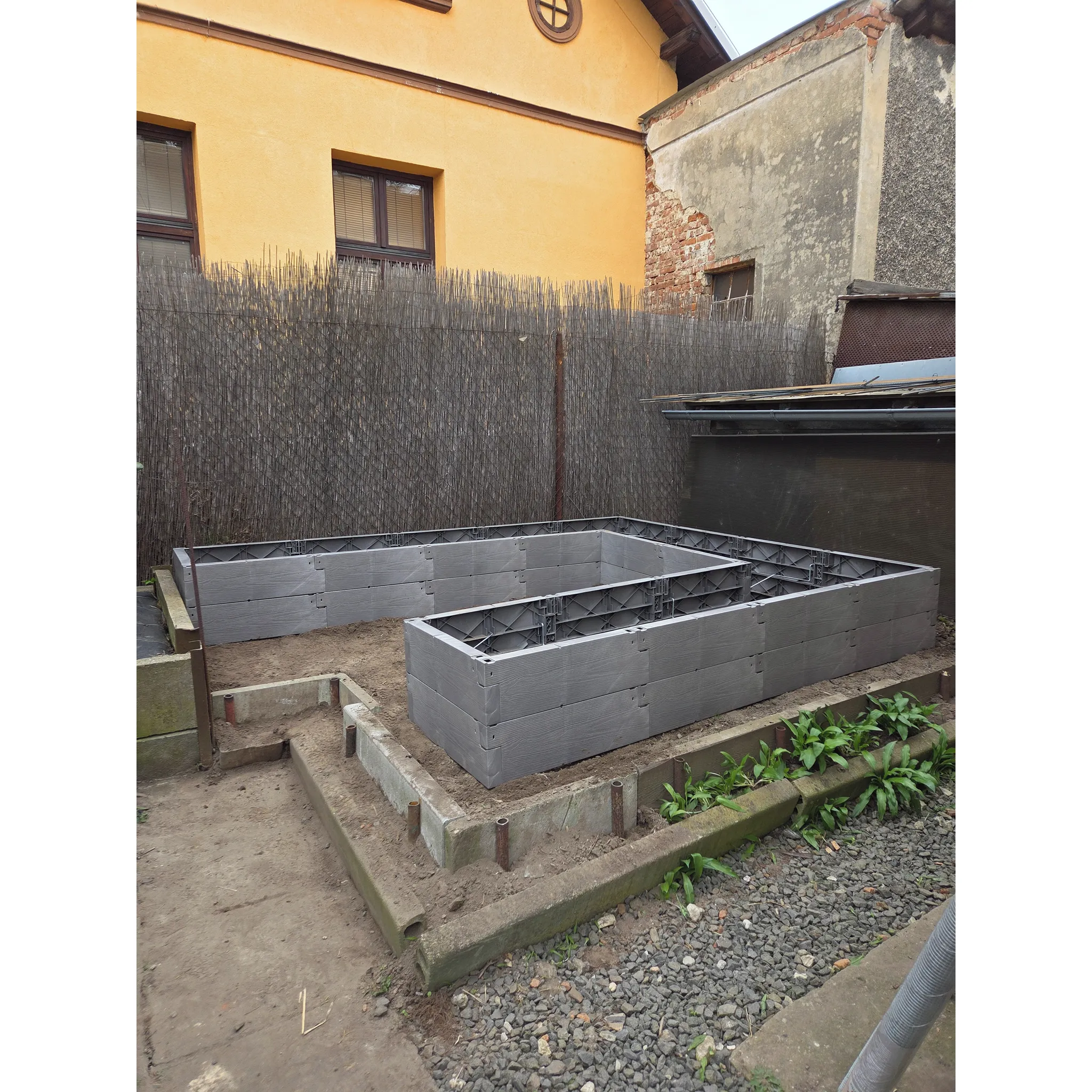 Fotografie 2 - Vyvýšený záhon Juwel Garden Timber Ergoline U Deep 185 x 185 x 60 cm