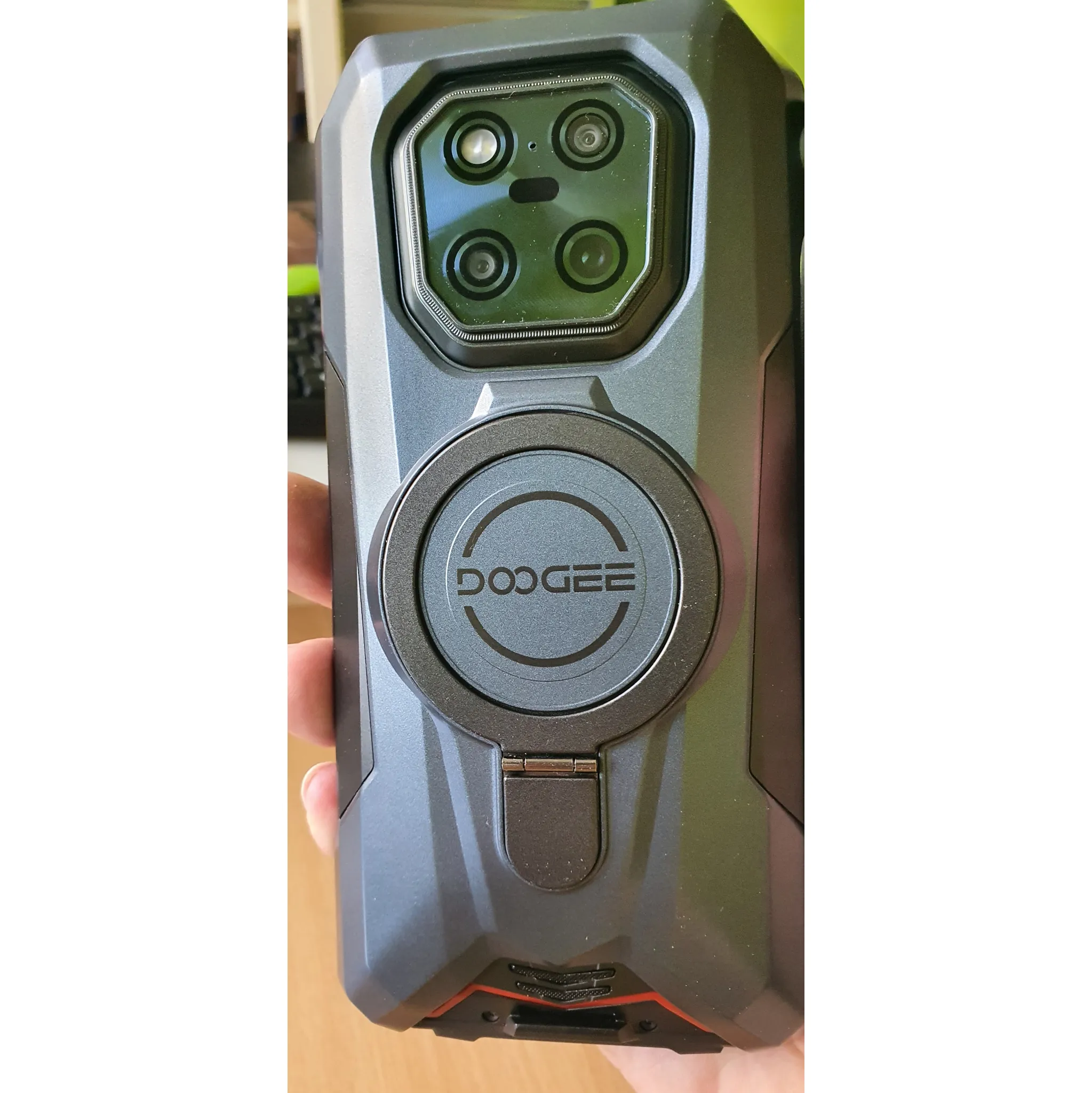 Fotografie 15 - Mobilní telefon Doogee V Max Play 5G  16/512 GB šedý