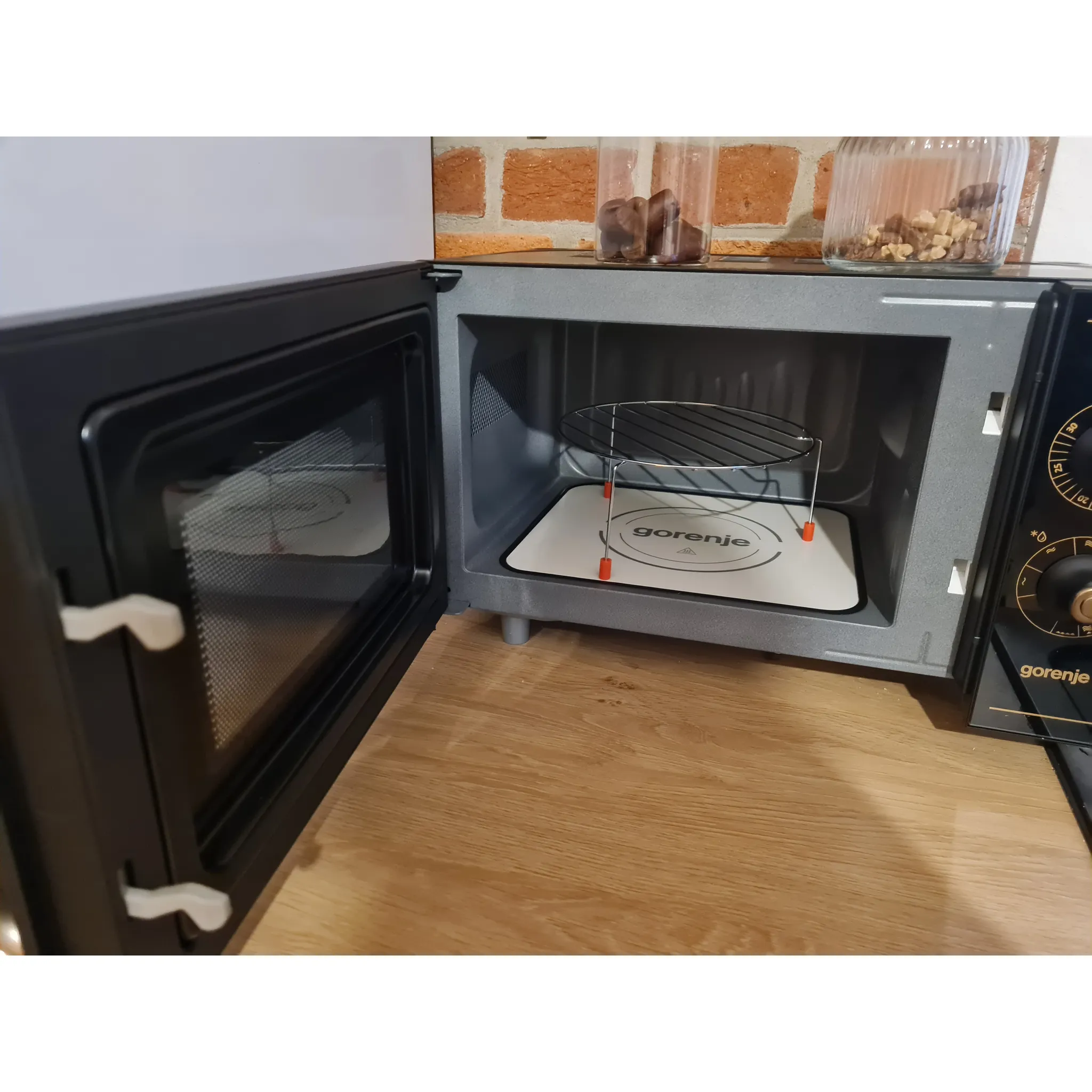 Fotografie 6 - Mikrovlnná trouba Gorenje MO 4250 CLB