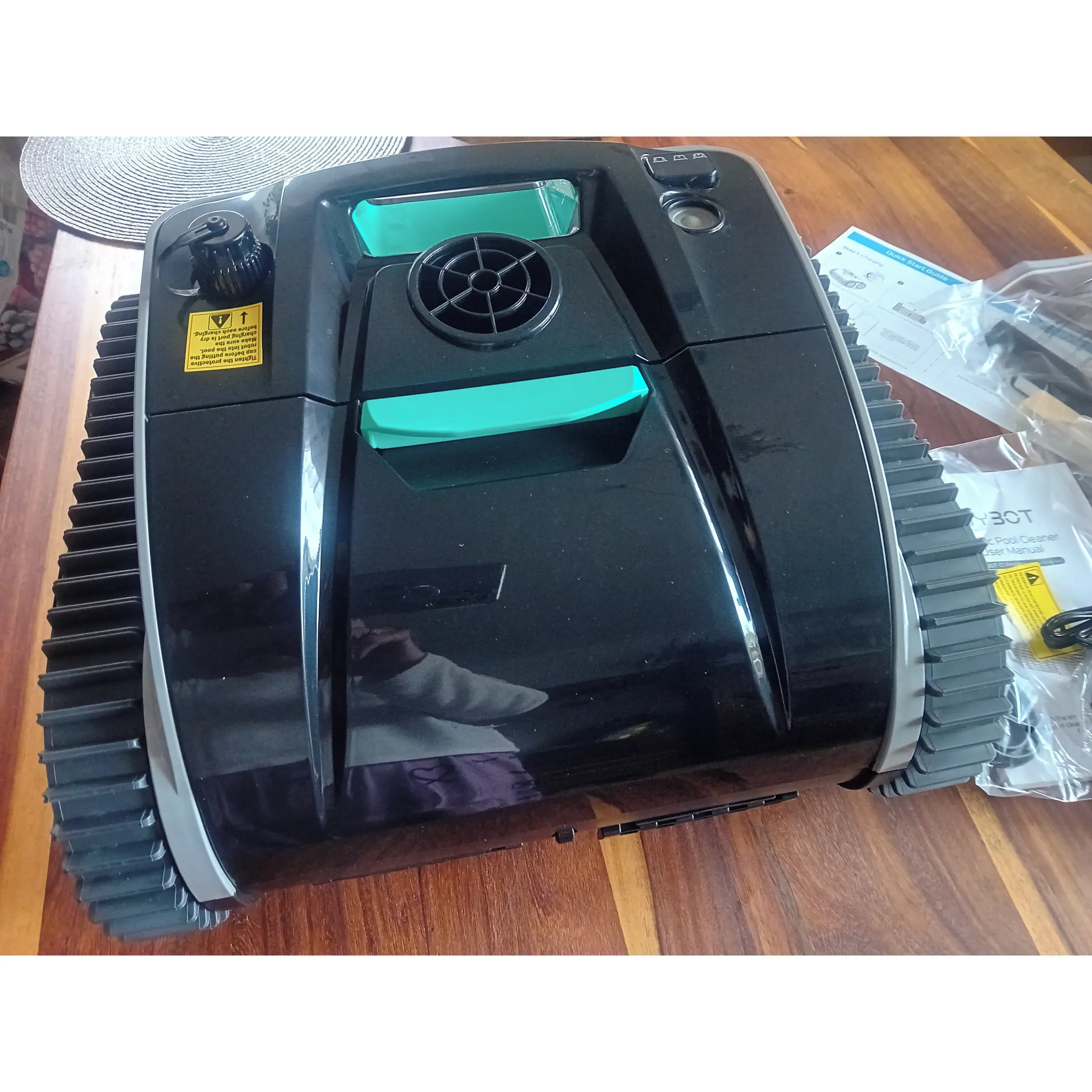 Fotografie 4 - Automatický bazénový vysavač Wybotics WYBOT C1 Pro