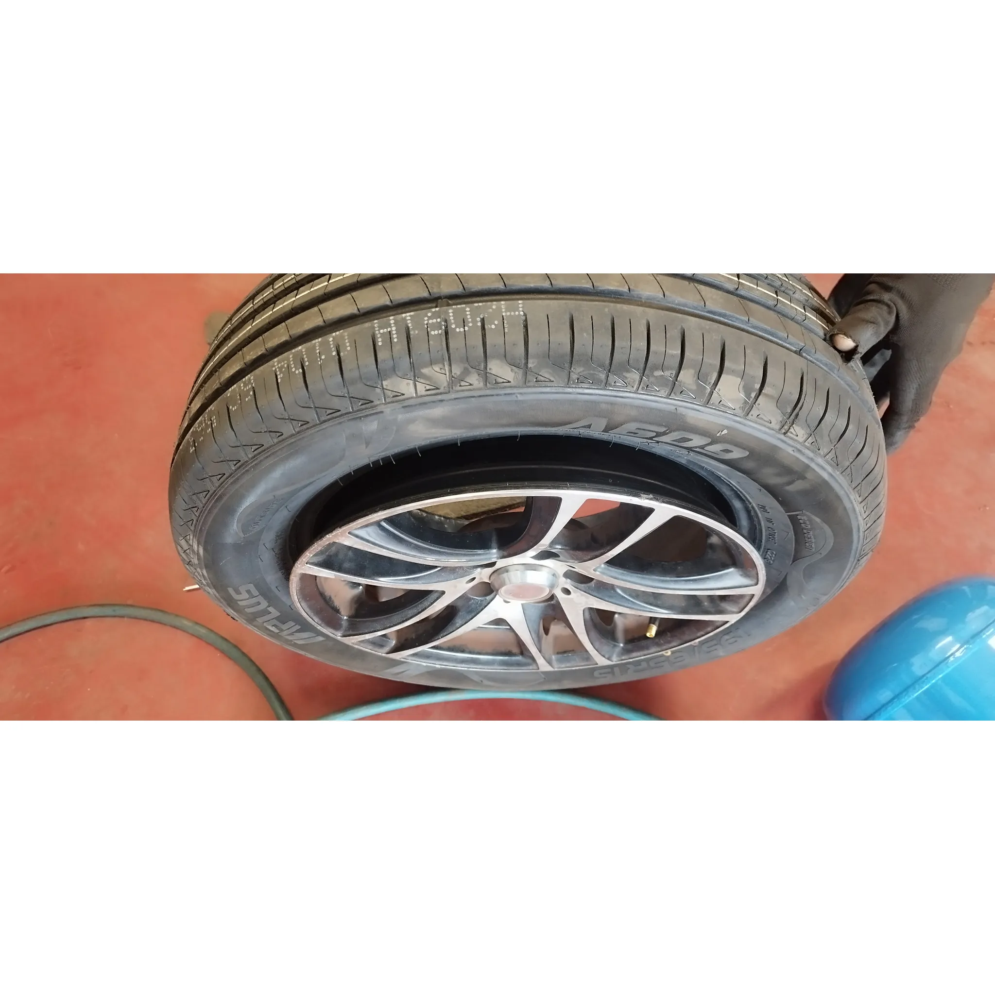 Fotografie 3 - Letní osobní pneu Aplus A609 195/65 R15 91 H