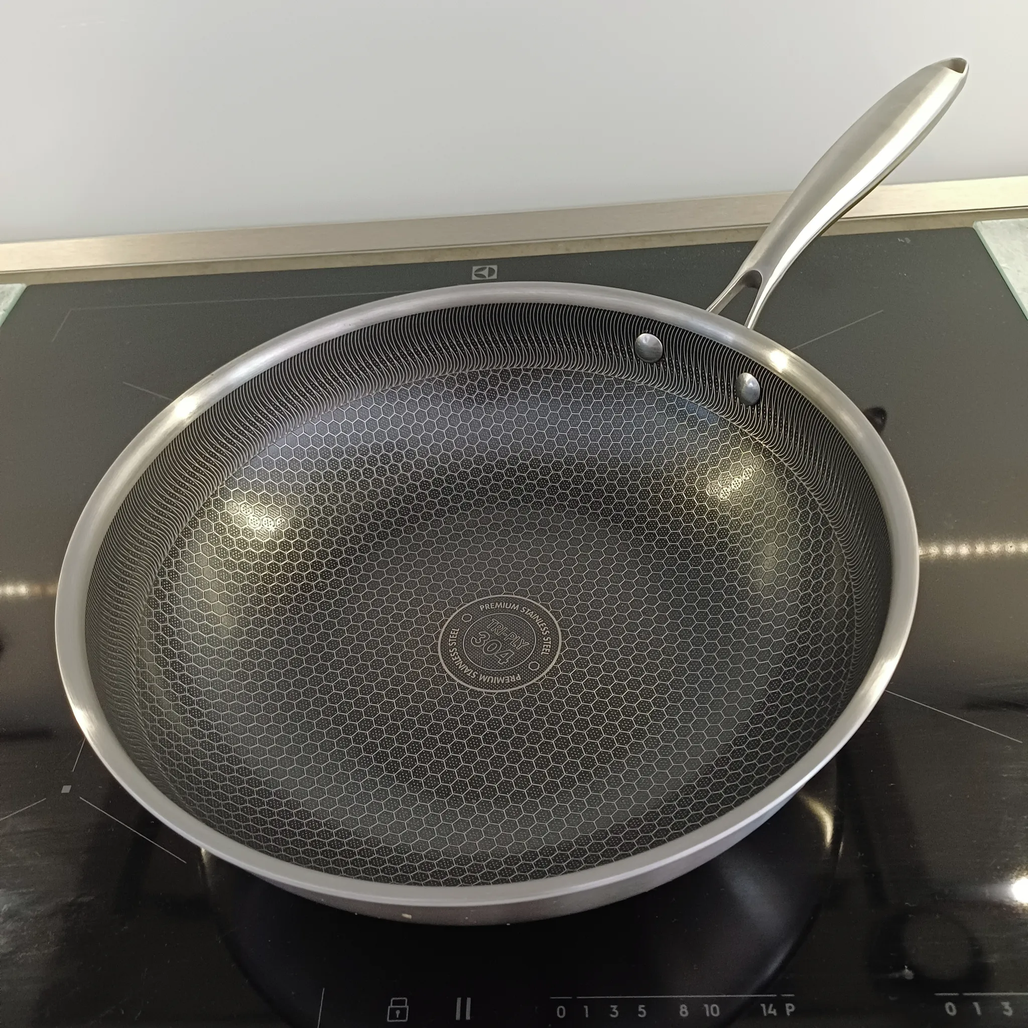 Fotografie 2 - Pánev KITCHISIMO Chef Wok 270654 28 cm