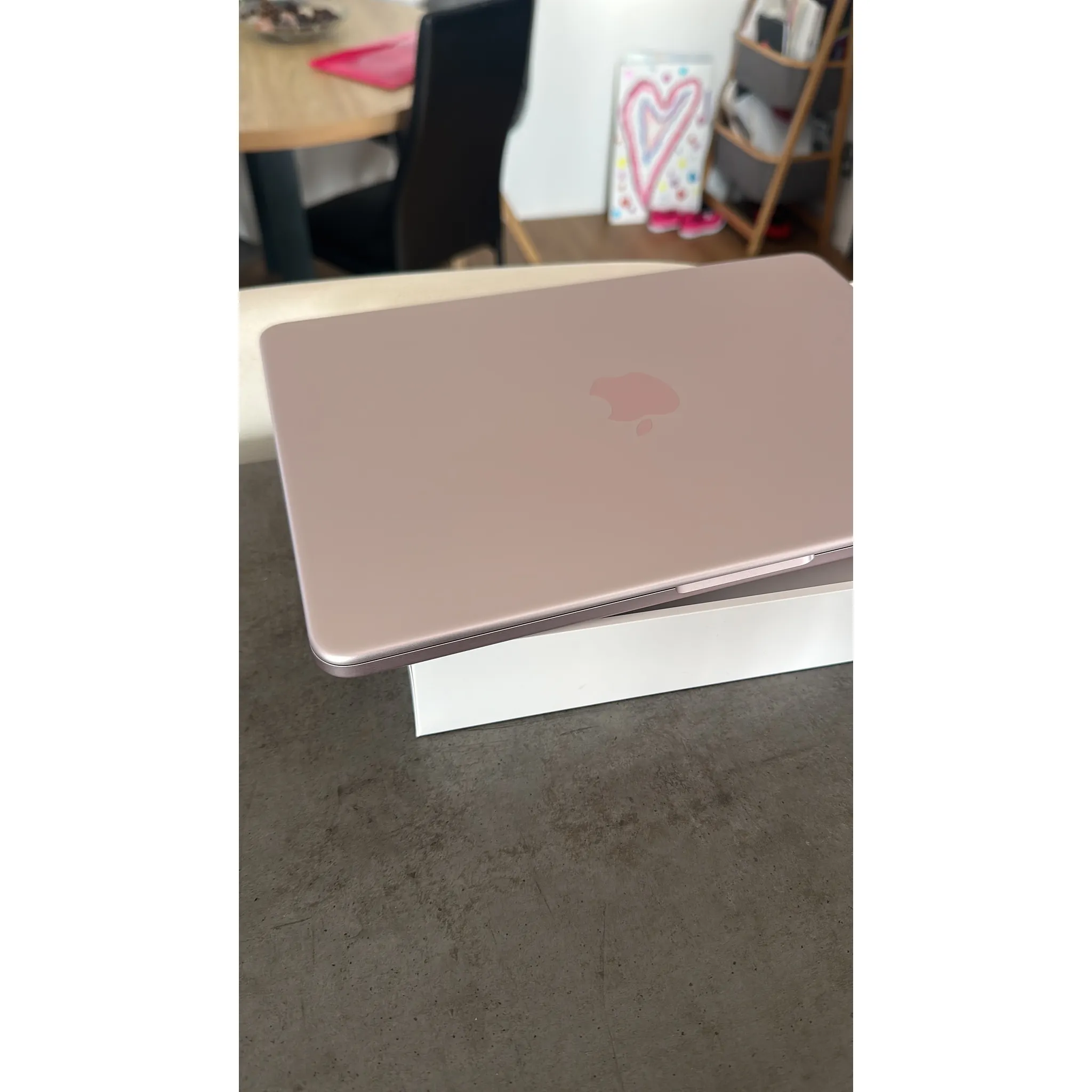 Fotografie 4 - Notebook Apple MacBook Neo 13" CZ 2026 (MHFH4CZ/A)