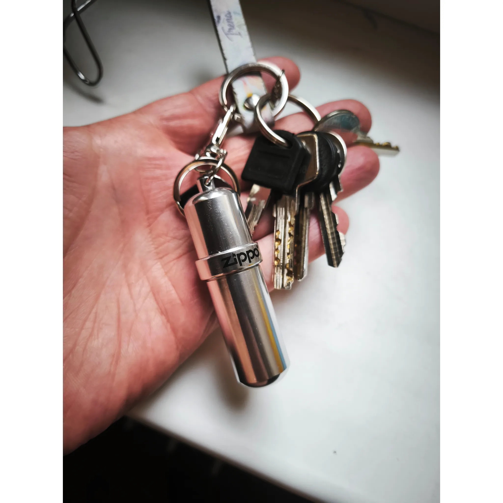 Fotografie 3 - Příslušenství k zapalovači Zippo zásobník na benzín